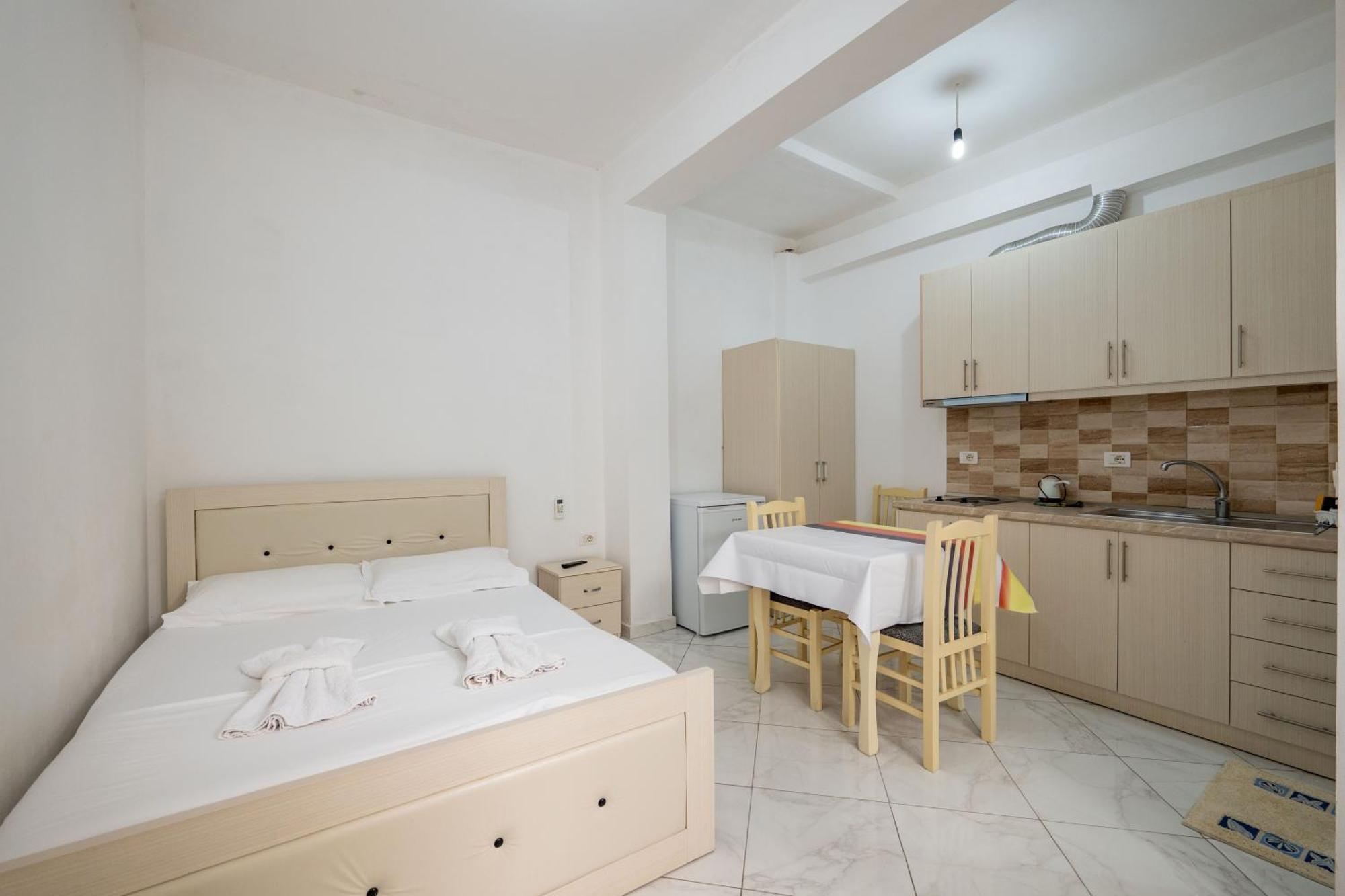 Vila Celi Sarandë Exterior foto